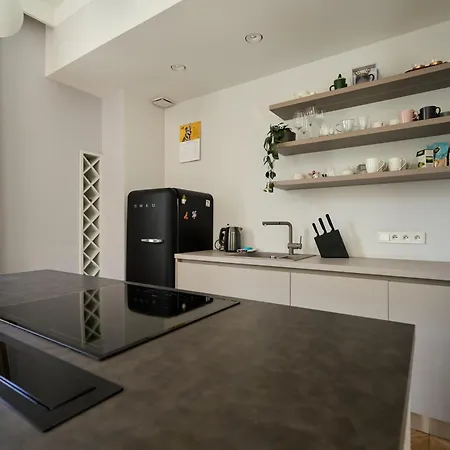 Concierge Gagarina Garden Varsovie