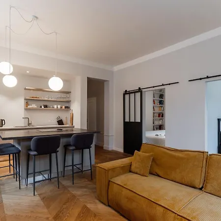 Apartman Concierge Gagarina Garden *