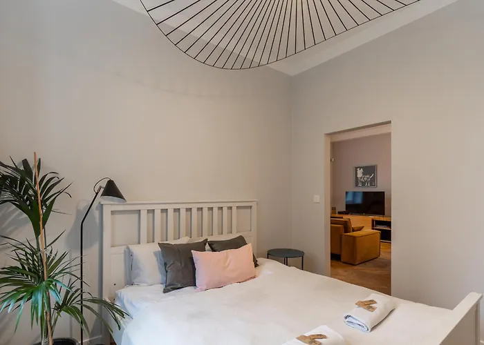 Concierge Gagarina Garden Apartment Warsaw